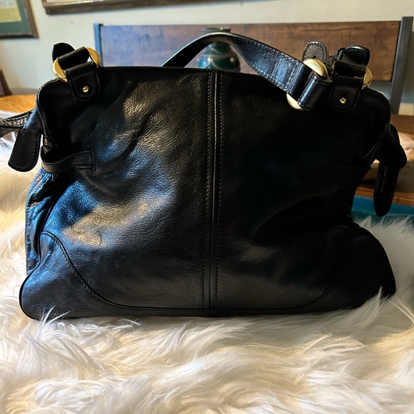 Authentic Alexander McQueen Patent Leather Swagger Handle Bag - Picture 4 of 6